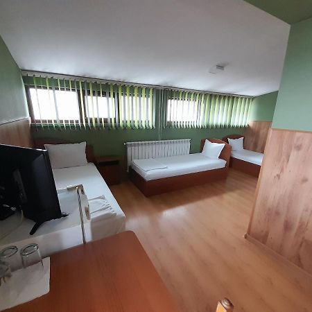 Fenerite Family Hotel Tyrgowiszte Zewnętrze zdjęcie