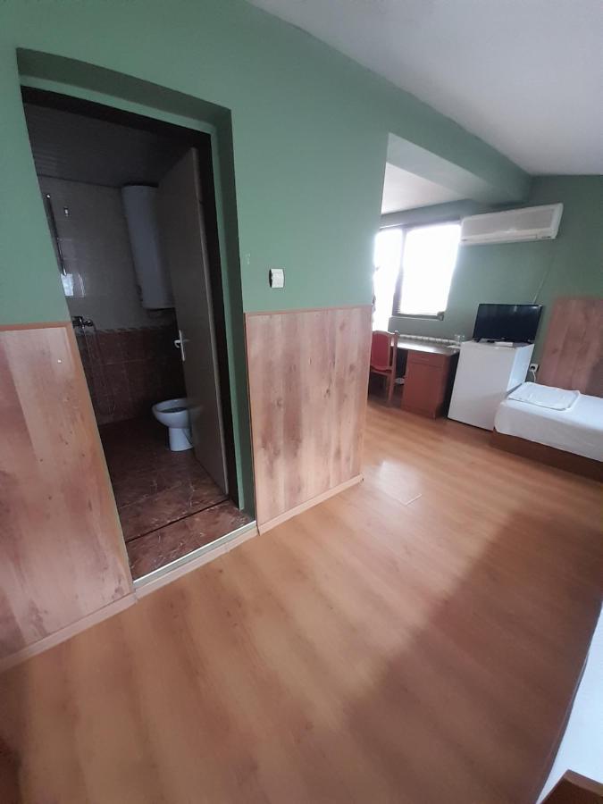Fenerite Family Hotel Tyrgowiszte Zewnętrze zdjęcie