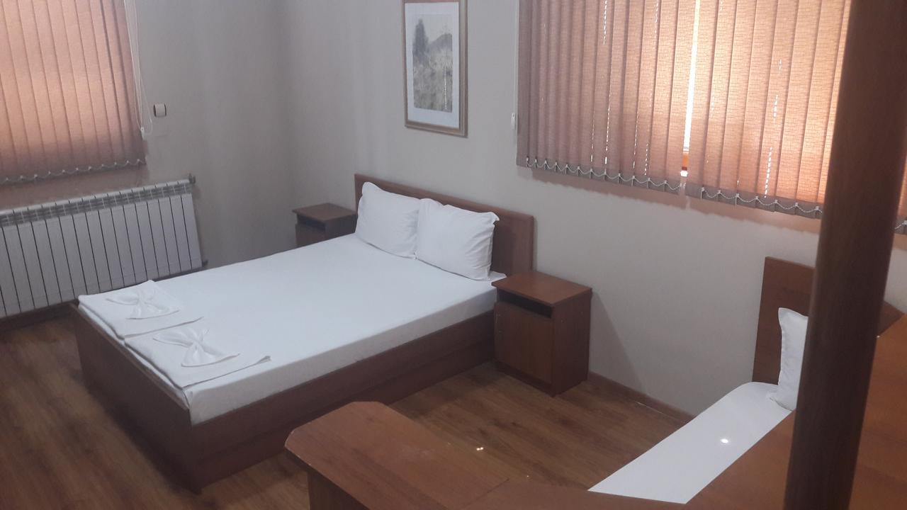 Fenerite Family Hotel Tyrgowiszte Zewnętrze zdjęcie