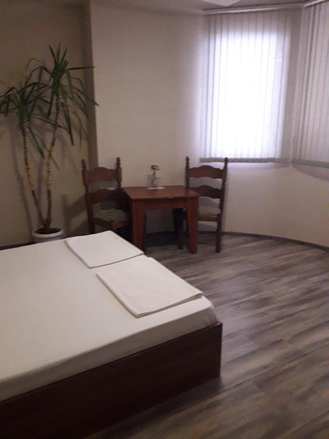 Fenerite Family Hotel Tyrgowiszte Zewnętrze zdjęcie