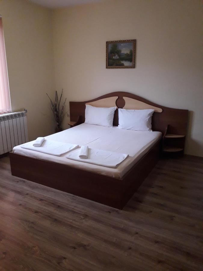 Fenerite Family Hotel Tyrgowiszte Zewnętrze zdjęcie